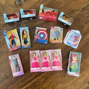 14 Mixed Lot Zuru Mini Brands DISNEY + MARVEL Collectible Toys 14 Pieces